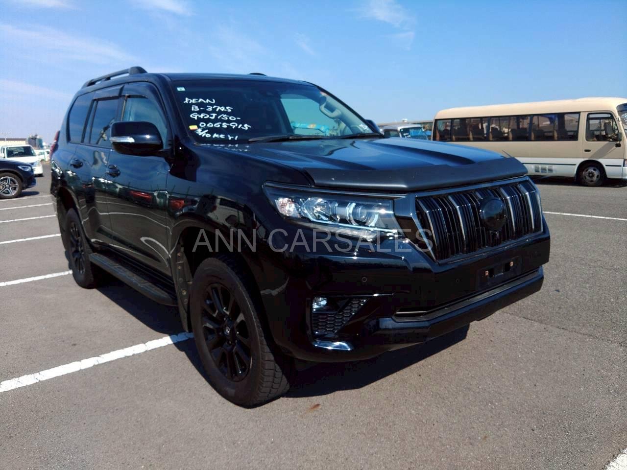 2021 LAND CRUISER PRADO
