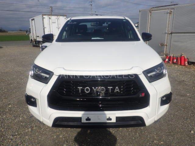 2022 HILUX GR SPORT